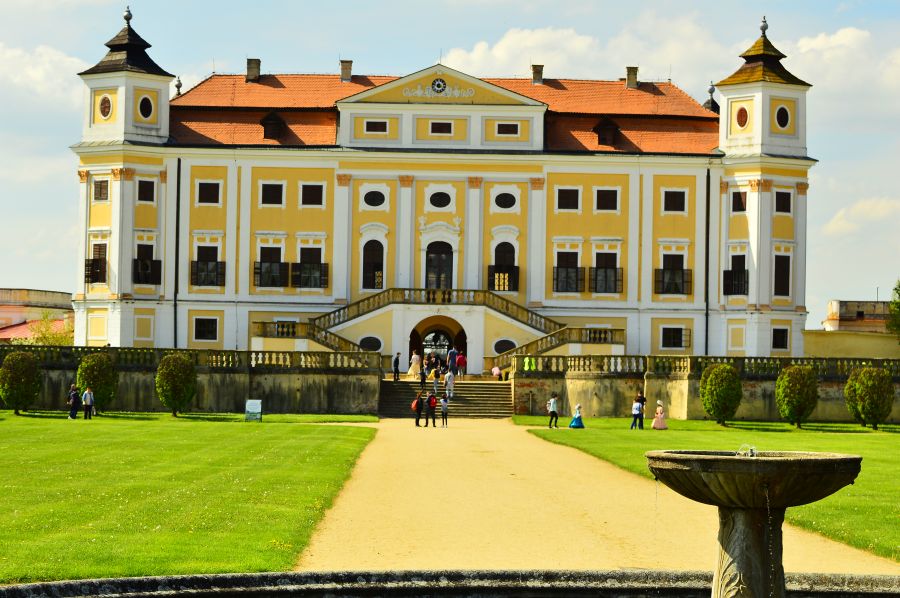 Zámky jižní Morava - cestovní agentura Morava